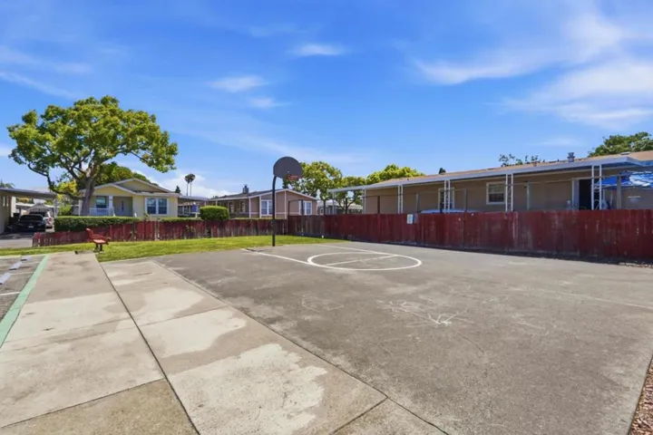 123 El Bosque Drive 123, San Jose, California 95134