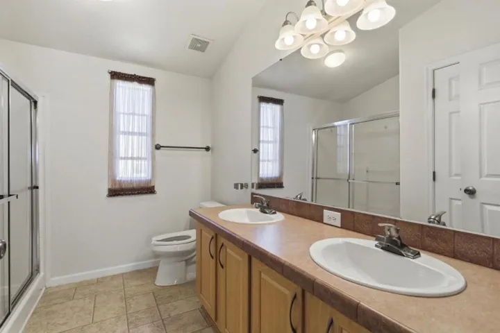 123 El Bosque Drive 123, San Jose, California 95134