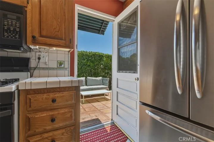 5017 Cartwright 1, North Hollywood, California 91601