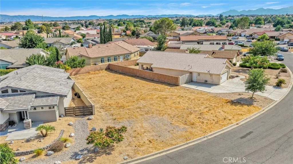 12977 Briarcliff, Victorville, California 92395 — photo 4