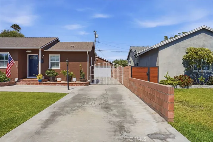 10521 Greenbush, Whittier, California 90604