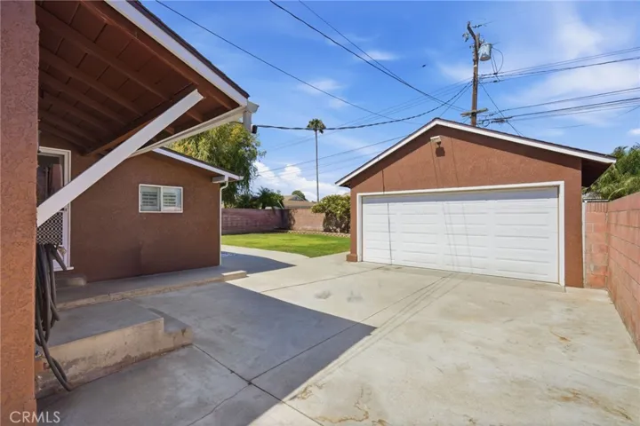10521 Greenbush, Whittier, California 90604