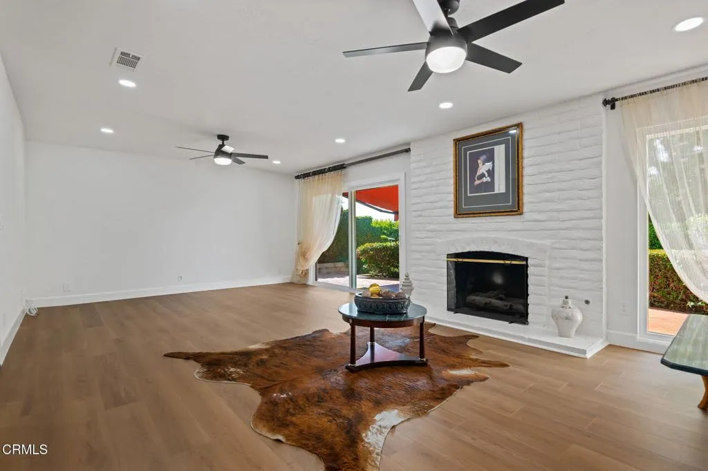 11-Living Room