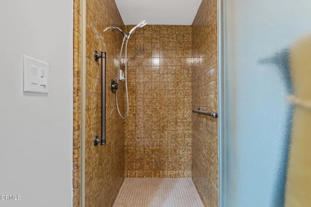 33-Bathroom 3