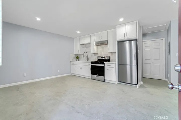 9410 Zelzah Avenue, Northridge, California 91325