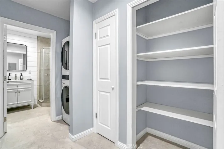 9410 Zelzah Avenue, Northridge, California 91325