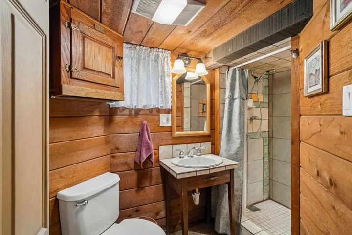 1-web-or-mls-Schaffer Dr-S2107-1-003