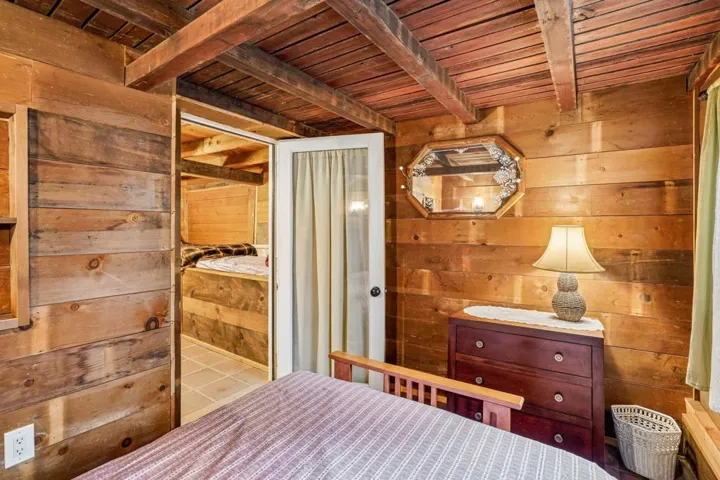 1-web-or-mls-Schaffer Dr-S2107-1-008