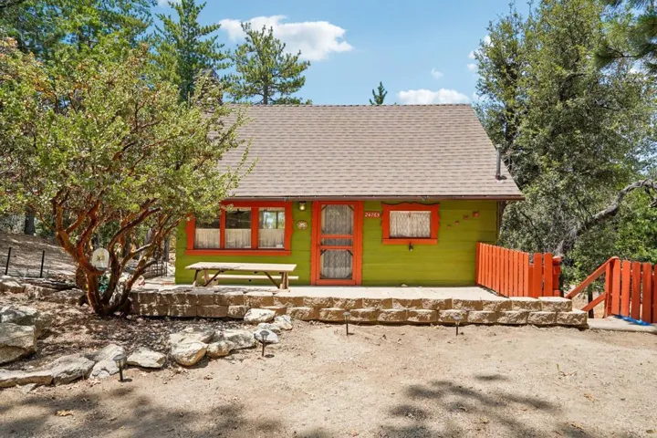 1-web-or-mls-Schaffer Dr-S1607-001
