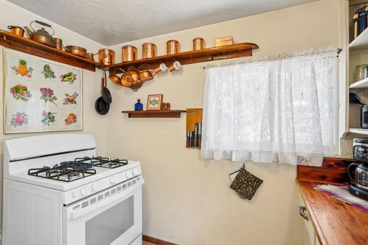 15-web-or-mls-Schaffer Dr-S1607-018