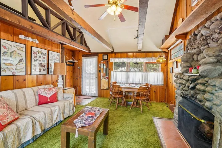 5-web-or-mls-Schaffer Dr-S1607-008