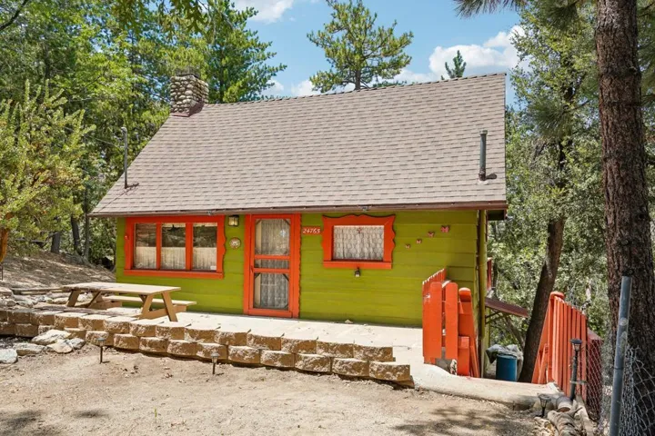 27-web-or-mls-Schaffer Dr-S1607-003