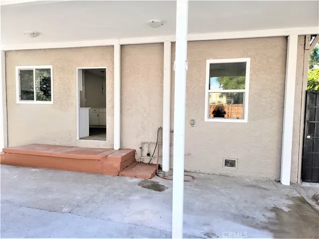 7040 3rd, Los Angeles, California 90043