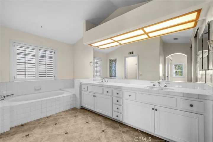 2316 Cascade, Tustin, California 92782