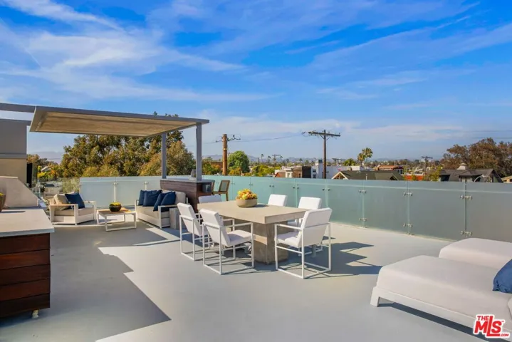 49 Brooks Avenue, Venice, California 90291