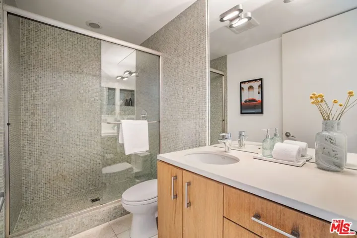 49 Brooks Avenue, Venice, California 90291