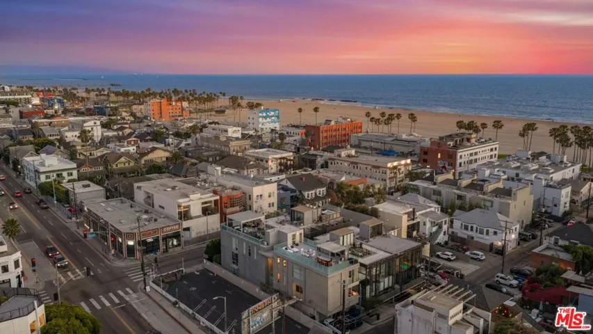 49 Brooks Avenue, Venice, California 90291