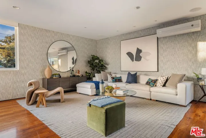 49 Brooks Avenue, Venice, California 90291