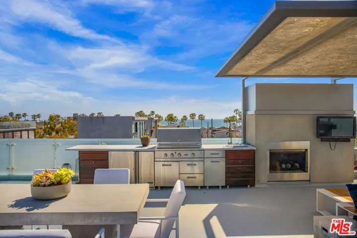 49 Brooks Avenue, Venice, California 90291