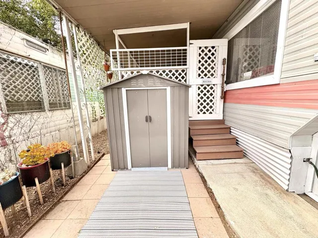 523 N Vulcan Avenue 3, Encinitas, California 92024