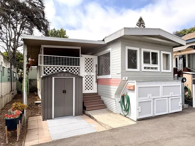 523 N Vulcan Avenue 3, Encinitas, California 92024