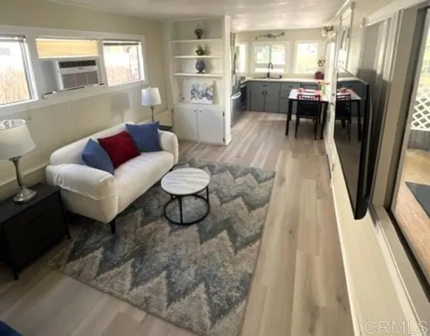 523 N Vulcan Avenue 3, Encinitas, California 92024