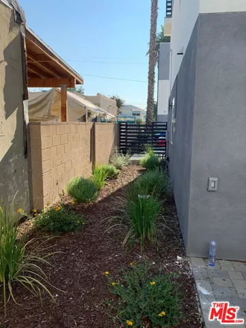 5733 1/2 Fulcher Avenue, North Hollywood, California 91601