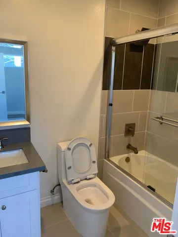 5733 1/2 Fulcher Avenue, North Hollywood, California 91601