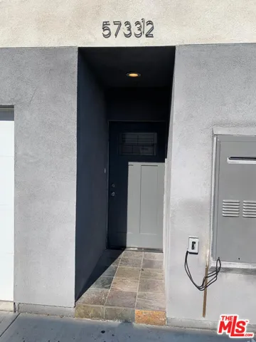 5733 1/2 Fulcher Avenue, North Hollywood, California 91601