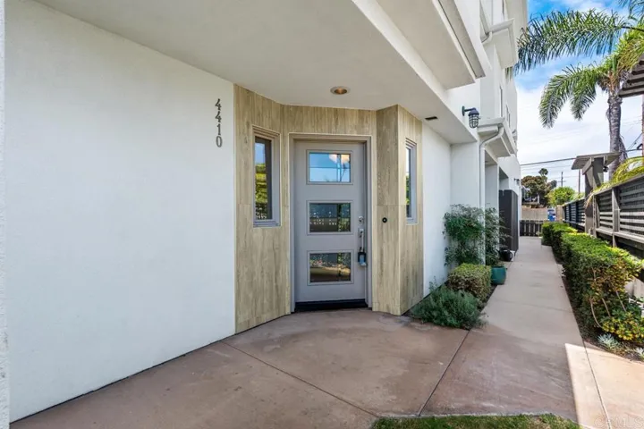 4410 Gresham, San Diego, California 92109