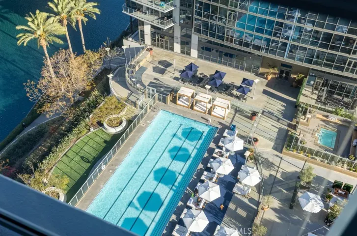 9 Macarthur 1605, Santa Ana, California 92707