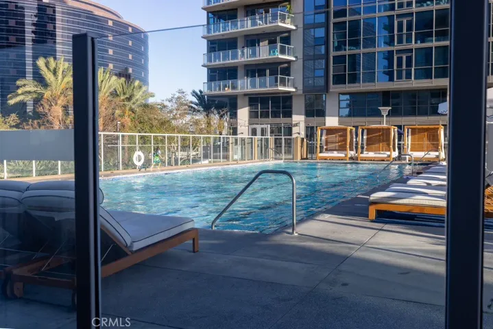 9 Macarthur 1605, Santa Ana, California 92707