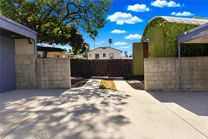 1394 N Raymond, Pasadena, California 91103