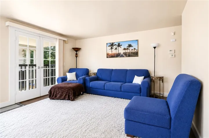 1394 N Raymond, Pasadena, California 91103