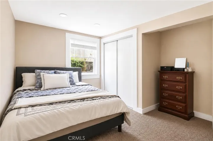 1394 N Raymond, Pasadena, California 91103