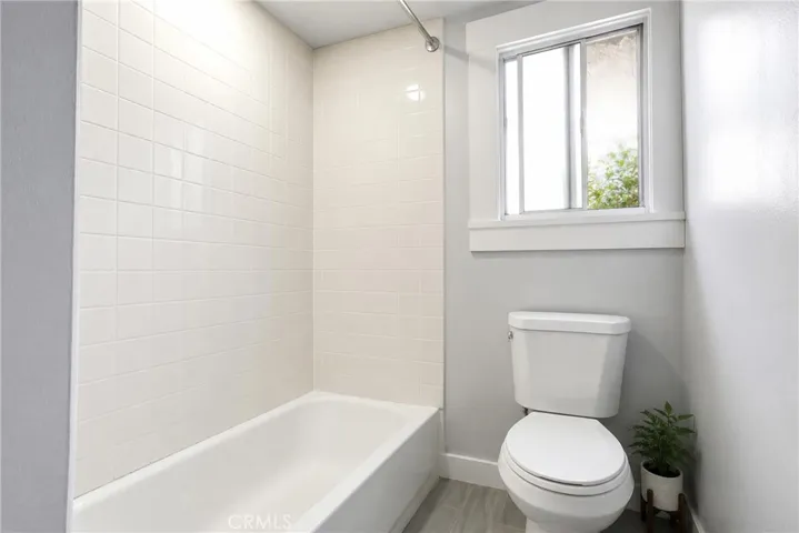1394 N Raymond, Pasadena, California 91103