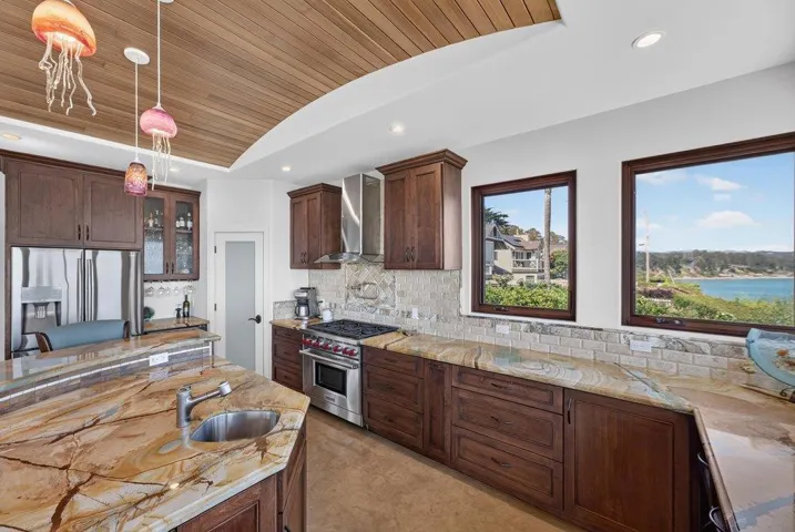 100 Oakland, Capitola, California 95010