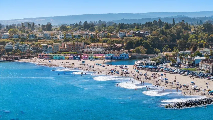 100 Oakland, Capitola, California 95010