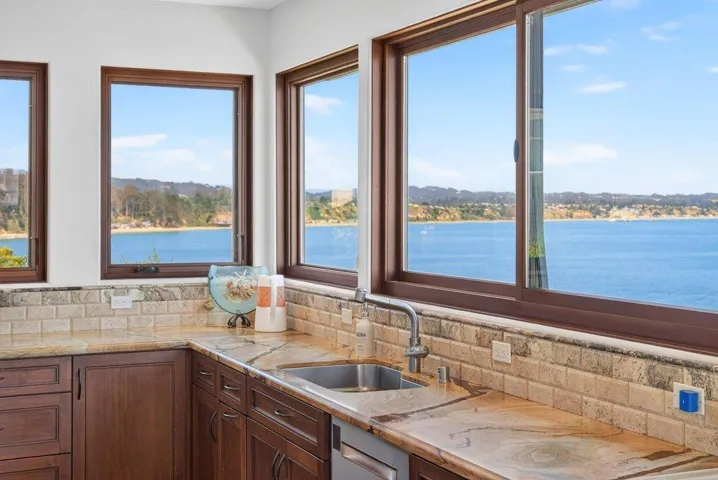 100 Oakland, Capitola, California 95010