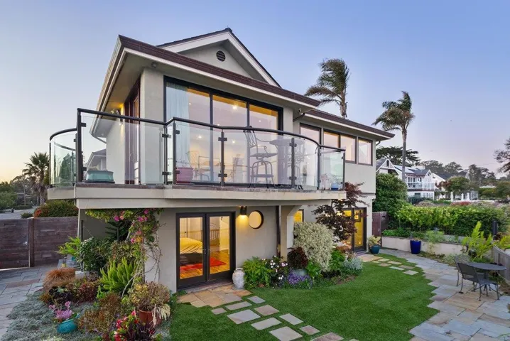100 Oakland, Capitola, California 95010
