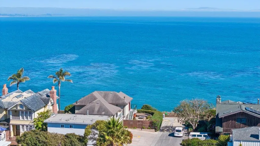 100 Oakland, Capitola, California 95010