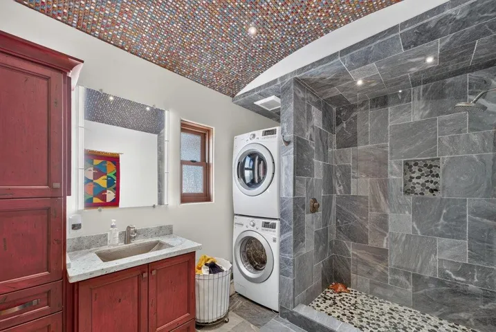 100 Oakland, Capitola, California 95010
