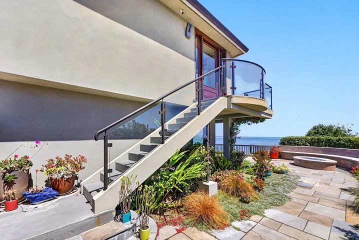 100 Oakland, Capitola, California 95010