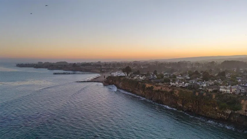 100 Oakland, Capitola, California 95010