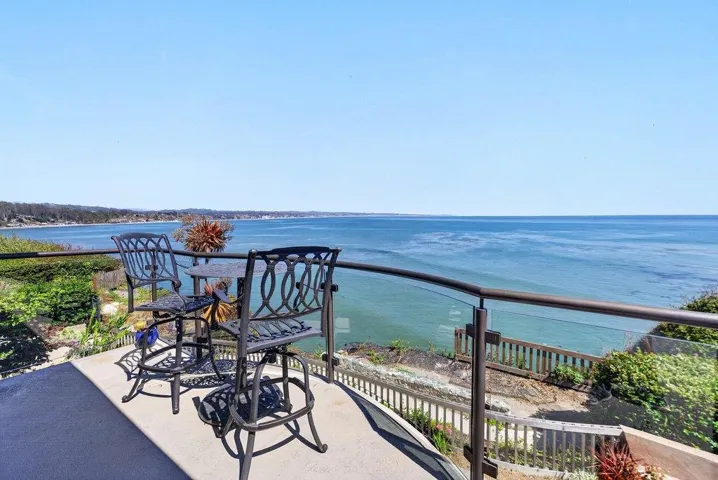 100 Oakland, Capitola, California 95010