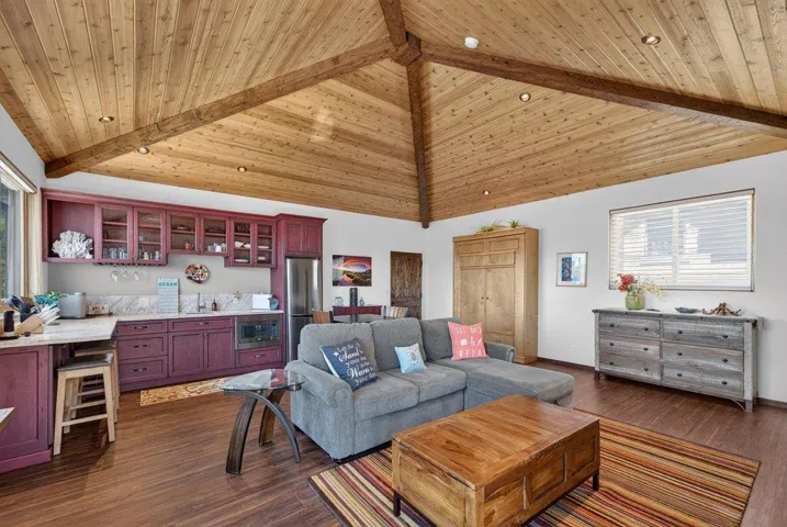 100 Oakland, Capitola, California 95010