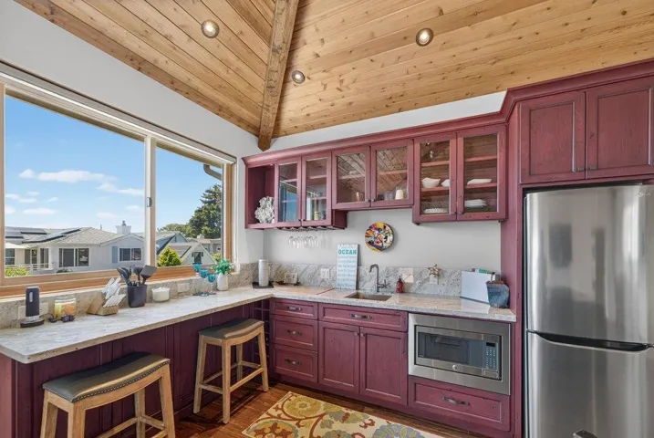 100 Oakland, Capitola, California 95010