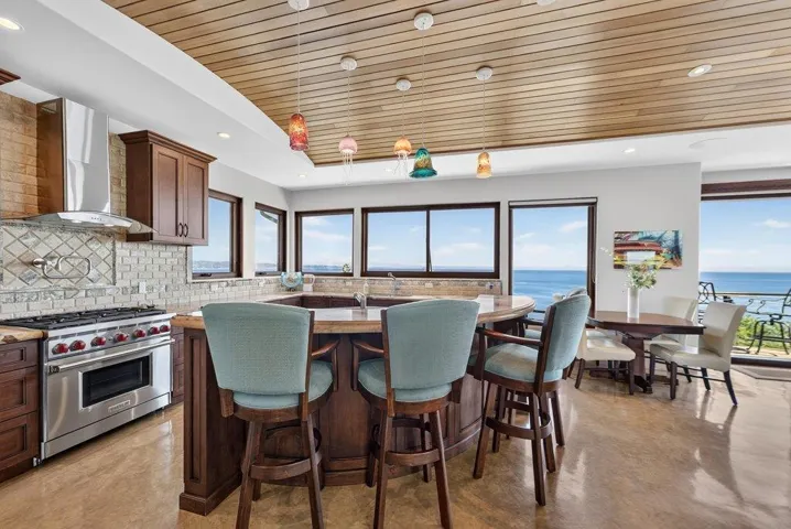 100 Oakland, Capitola, California 95010