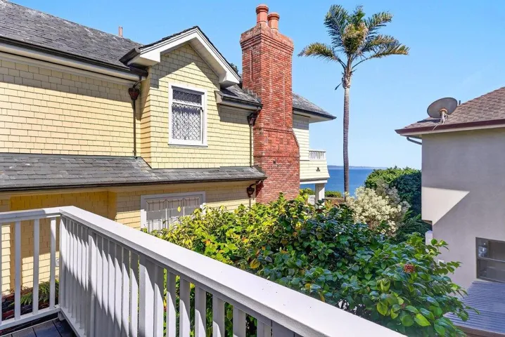 100 Oakland, Capitola, California 95010