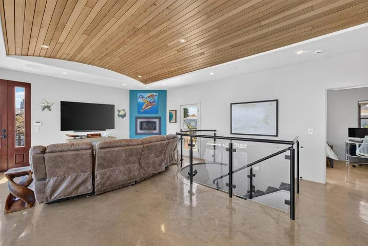 100 Oakland, Capitola, California 95010